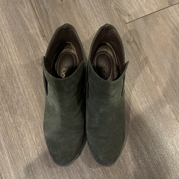 Me Too Green Bootie - Picture 2 of 7